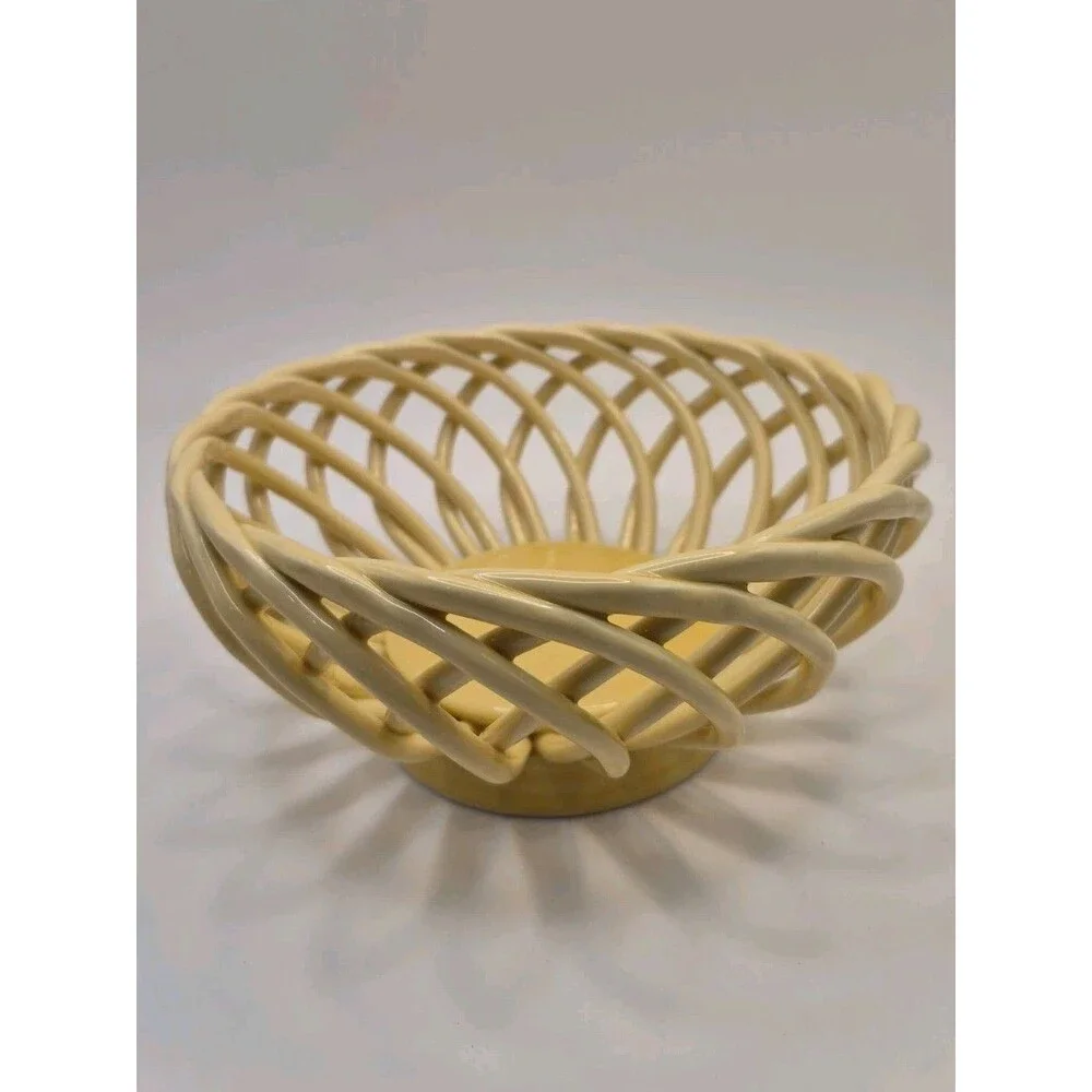 HOME Porcelain Pottery Open Weave Lattice Basket Bread Muffin Fruit Yellow Bowl